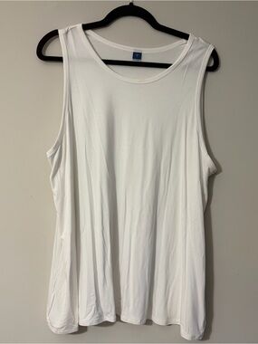 Old Navy White Scoop Neck Tank Top